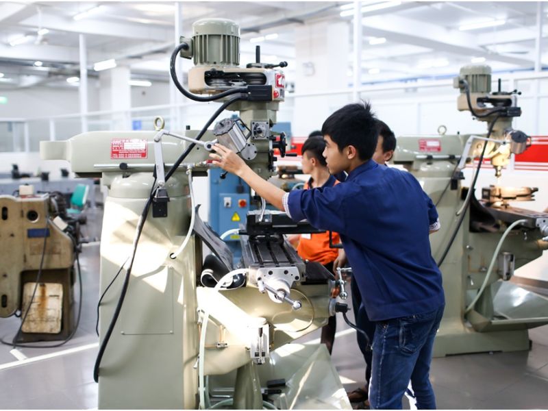 Visa 18A – Tuyển Kỹ Thuật Viên Điện Làm Việc Tại Các Nhà Máy Đức